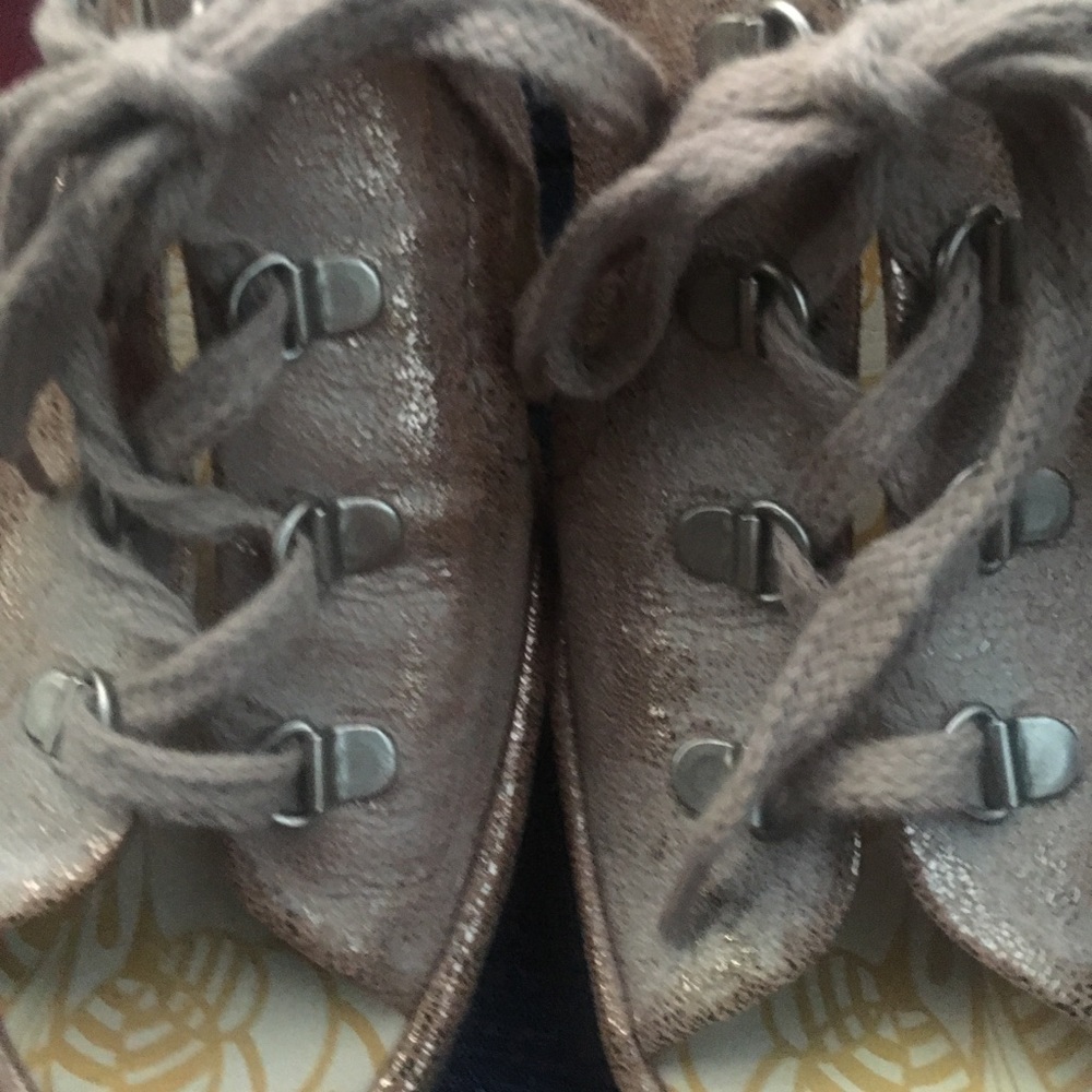 Fly London size 10-11 sandals